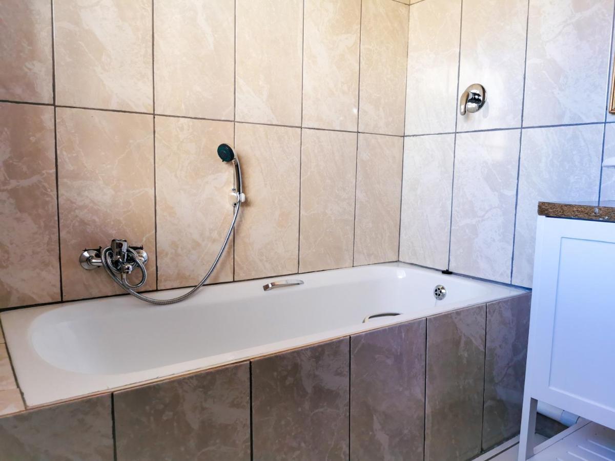 Genesis Guesthouze Hotel Bela-Bela Kültér fotó